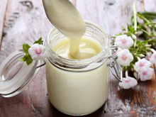 Leite condensado vegano: confira 2 receitas práticas