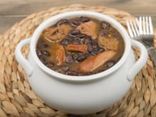Costela no feijão (chef Pedro Henrique)