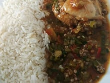 Frango com quiabo