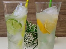 Drink sem álcool com água de coco e tônica