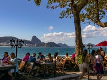O fantástico benefício dos turistas no Rio para gastar menos em qualquer refeição em restaurantes e bares