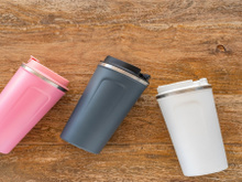 Oferta do dia: clássico copo térmico Stanley com 70% OFF