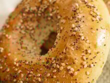 5 comidas típicas de Nova York para você fazer em casa