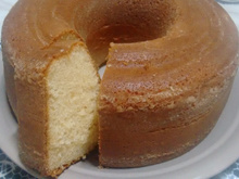 Bolo simples de liquidificador