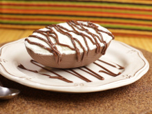 Ovo de Páscoa caseiro é muito mais gostoso: aprenda 15 receitas de ovo recheado, crocante, trufado e até de pavê!