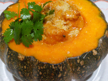 Frango na moranga no fogão de lenha