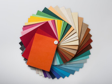 Tendência nas paredes de casa: as 5 cores de tinta que dominarão 2025, segundo designers de interiores