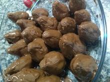 Bombom coxinha de morango com leite em pó