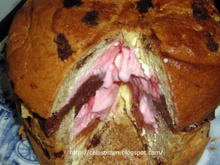 Panetone recheado com sorvete