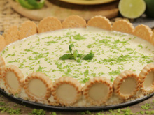 Frescor e cremosidade na medida certa: a receita de torta de limão com chocolate branco que encanta todo mundo que experimenta
