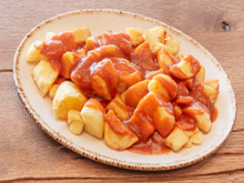 Alberto Chicote, chef: "O molho Brava não é feito com tomate, adicione 10g de páprica, 100g de alho e 1 litro de caldo de presunto”