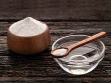 Vinagre e bicarbonato de sódio para limpeza: entenda por que essa mistura caseira não é tão eficiente quanto parece