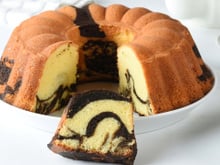 Bolo mousse de baunilha e chocolate: o segredo para um bolo sempre fofo e perfeitamente assado
