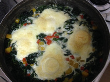 Espinafre com ovo de forno