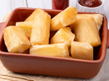 Mandioca frita na manteiga