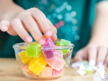 Saiba como controlar o desejo das crianças por doces e guloseimas