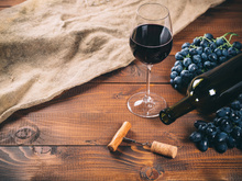 Vinho: confira dicas para você não abrir mão da bebida mesmo no verão