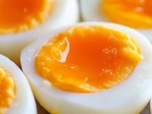 Nem mole, nem dura: como fazer o ovo cozido na airfryer com a gema no ponto perfeito