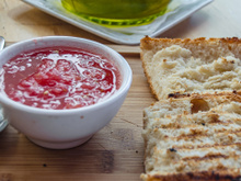 Uma receita de molho tradicional colombiano feito basicamente de tomate e cebola para realçar todos os sabores