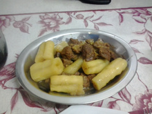 Vaca atolada (carne com mandioca)