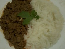 Carne picada com arroz branco