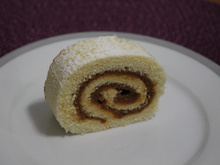 Rocambole de doce de leite fácil