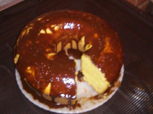 Bolo de fubá com bananas