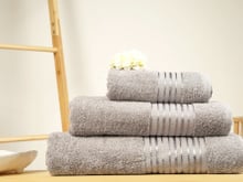 Poucas pessoas sabem, mas esses 7 erros destroem a sua toalha de banho