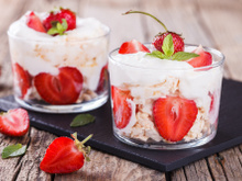 5 lanches da manhã com frutas para os dias quentes