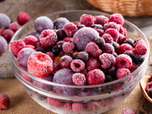 As frutas perdem os nutrientes depois de congeladas? Veja o que especialistas têm a dizer sobre o assunto e como fazer o congelamento do jeito certo