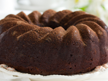 Sem açúcar e sem farinha: como fazer um bolo de chocolate que parece uma esponja de tão macio para acompanhar o lanche da tarde