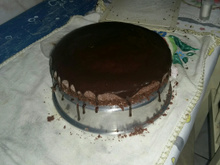 Calda de chocolate fácil para bolo