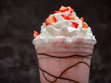 Adeus cappuccino tradicional: essa versão de morango com Nutella que eu aprendi com a minha prima é o verdadeiro paraíso!