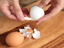 A satisfação de uma casca impecável em um ovo cozido: o truque para descascar com perfeição e sem esforço