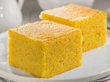 Bolo de flocos de milho pré-cozido sem glúten e zero lactose