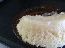 Bolo de creme com coco