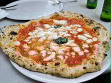 Pizza di Napoli (italiana)