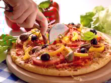 Corte pimentão MIL vezes mais rápido com esse truque inédito e superprático