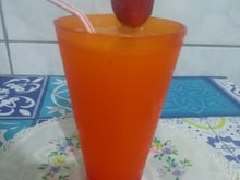 Suco refrescante de limão e laranja