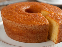 Esse é o melhor bolo de milho do universo: receita fácil de liquidificador é um sucesso aqui em casa