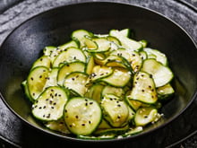 Sunomono (salada de pepino japonesa)
