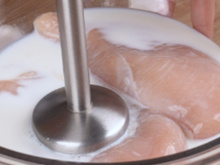 Já pensou em triturar frango com leite? O resultado é surpreendente!