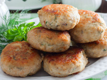 Hoje vou ensinar uma receita simples, mas com sucesso garantido: almôndegas de frango ao limão