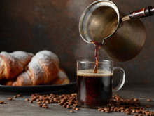 MasterChef Celebridades 2025: erro em sobremesa com café provoca eliminação no episódio de terça