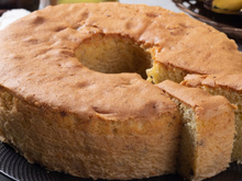 Bolo sem farinha branca e sem açúcar é o lanche perfeito para todas as tardes