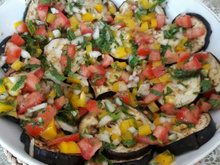 Berinjela assada vinagrete bem aromática