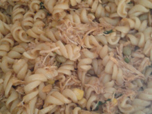 Macarrão com frango rápido