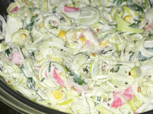 Salada de alho poró e kani