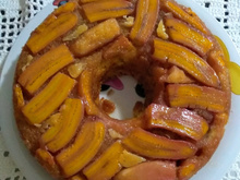 Bolo com banana caramelizada