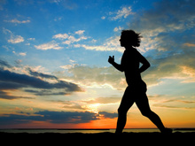 Acordar cedo pode ajudar a ser mais produtivo? Descubra se hábito funciona para você ou não